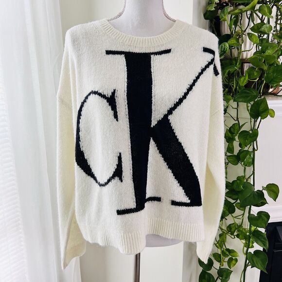 Calvin Klein Jeans Soft Cozy Oversize CK Logo Sweater - Size Medium - Picture 1 of 8